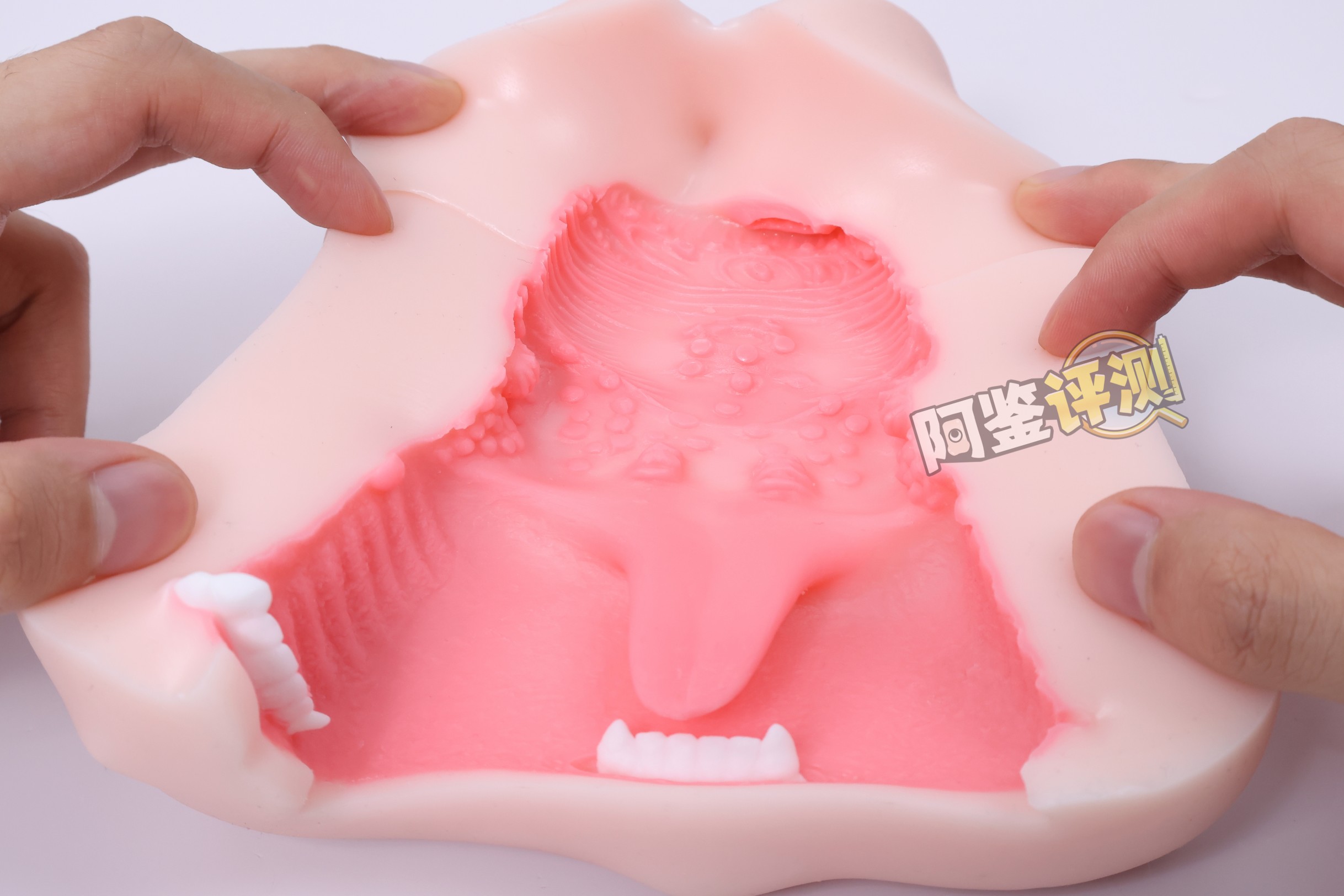 YUU——“元气猫娘”评测!二次元“纸片人”口交飞机杯,只有一个角度的猫娘造型