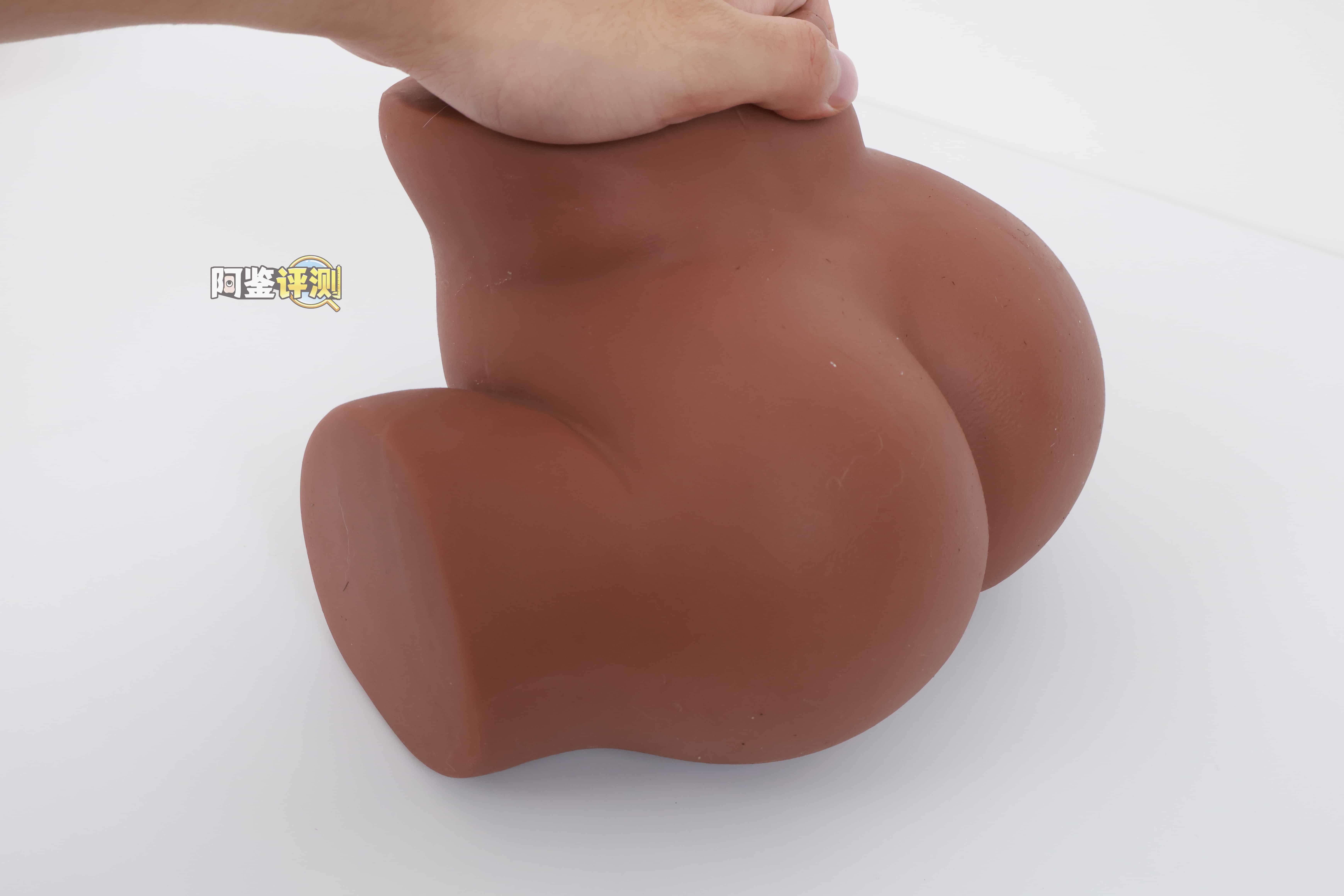 COC——“可可狼姬”评测!褐色黑皮的“成熟型”小屁股倒模,通道的复杂度和姿势兼容性都挺不错